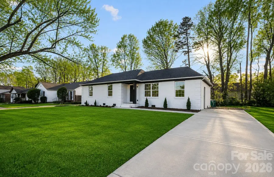 10107 Clairemore Place, Charlotte, NC 28216 - #2