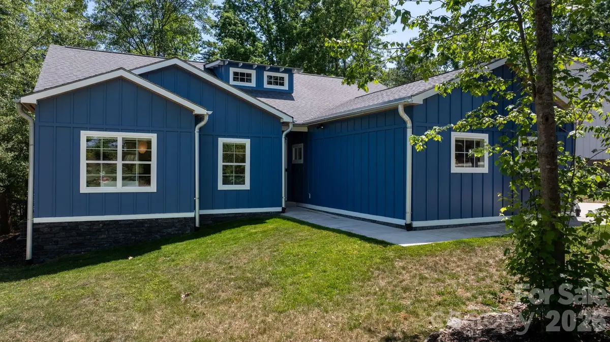 3813 54th Avenue Ne, Hickory, NC 28601 - #1