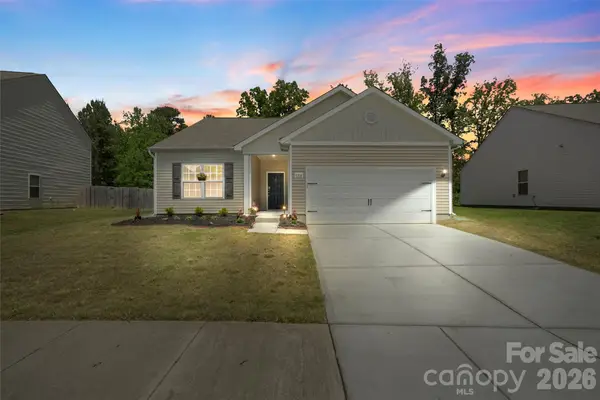 7318 Cuddington Drive, Charlotte, NC 28215