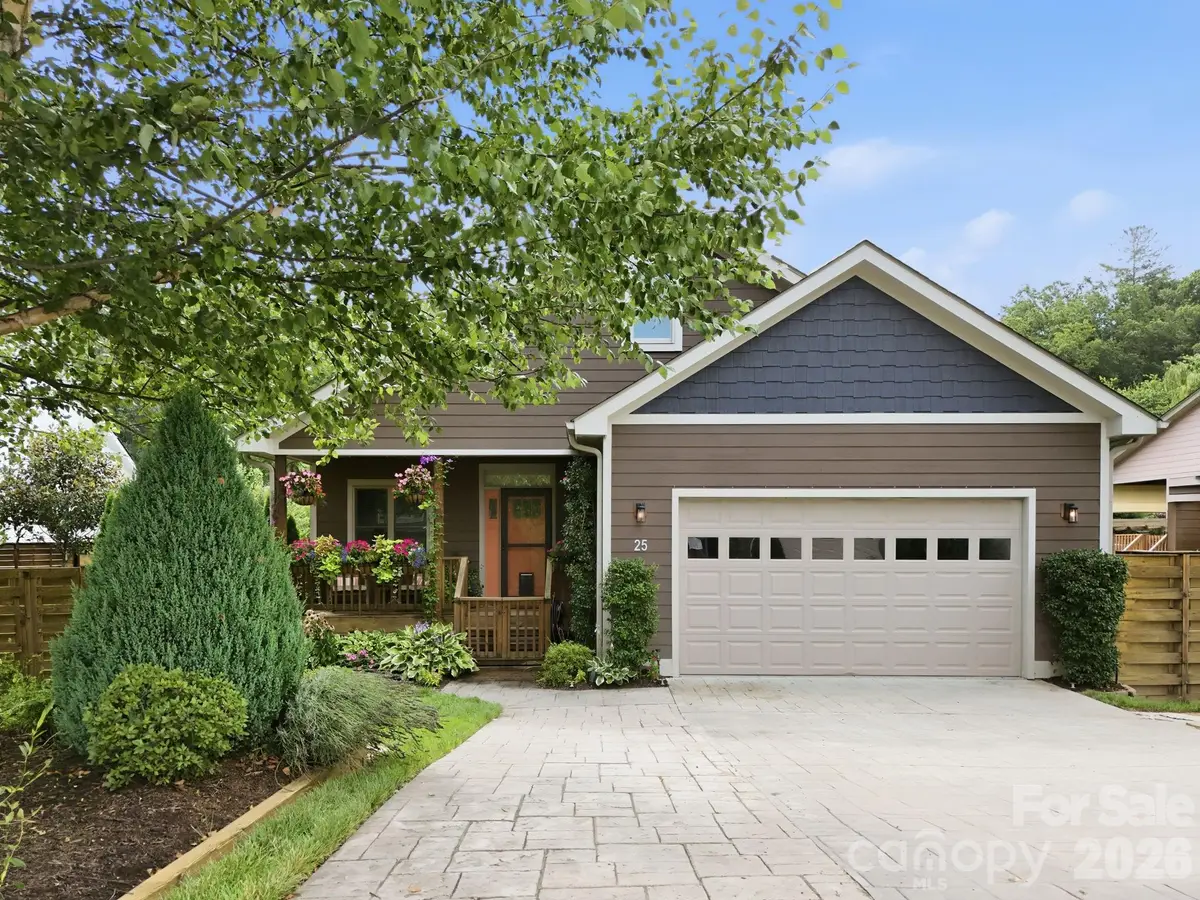 25 Linn Garden Lane, Swannanoa, NC 28778 - #1