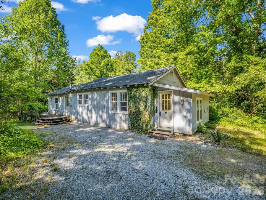 315 Alabama Avenue, Hendersonville, NC 28739 - #2