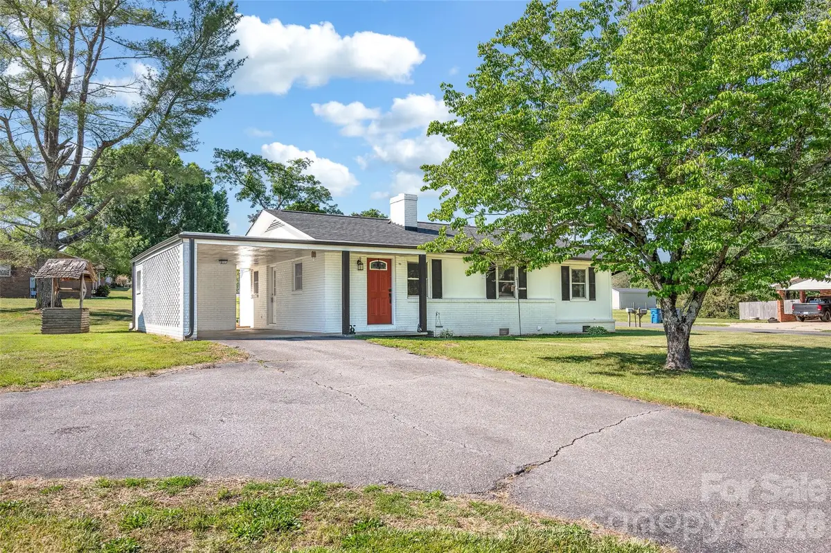 3033 E Nc 10 Highway, Conover, NC 28613 - #1