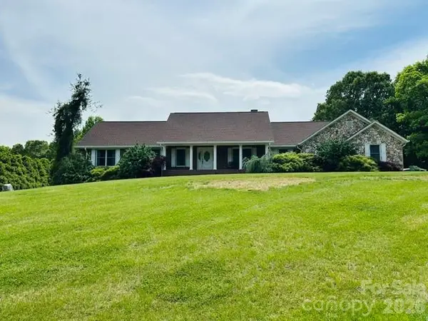 6181 Willowbottom Road, Hickory, NC 28602