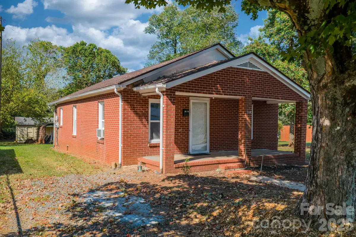 728 21st Street Sw, Hickory, NC 28602 - #1