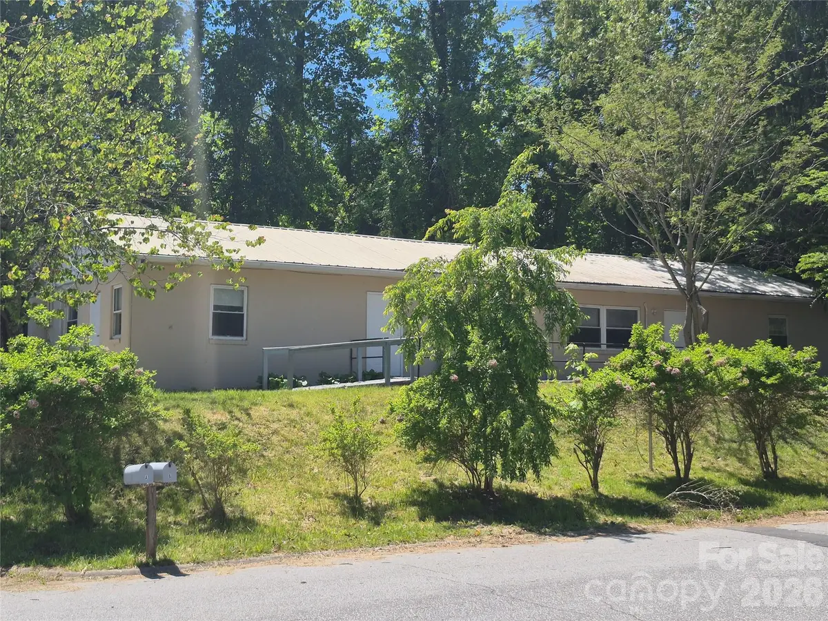 1745 Meadowbrook Terrace, Hendersonville, NC 28792 - #1
