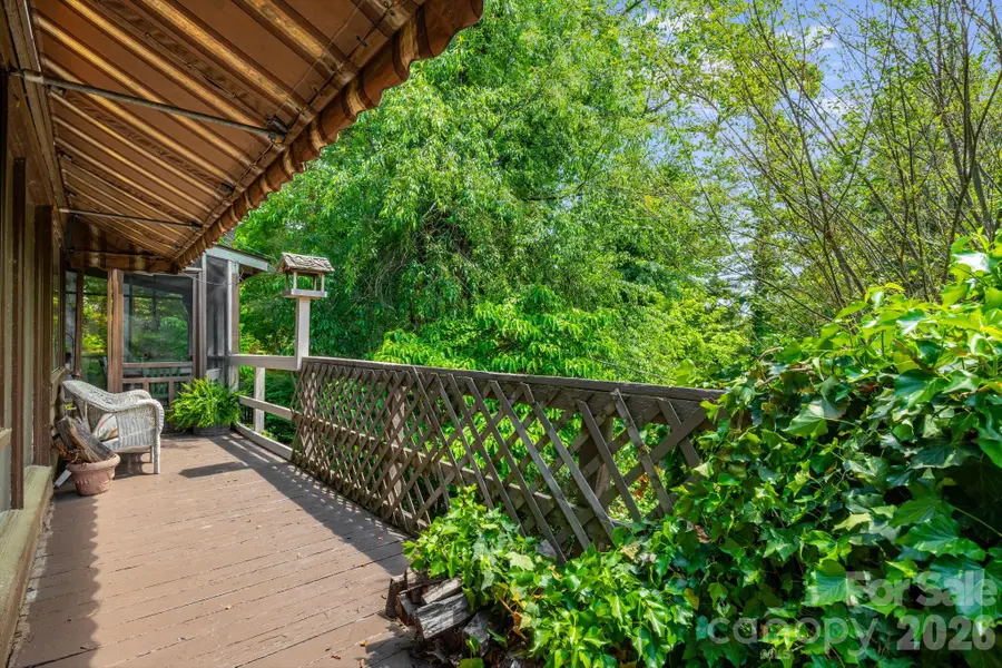 121 Ohara Circle, Hendersonville, NC 28739 - #2