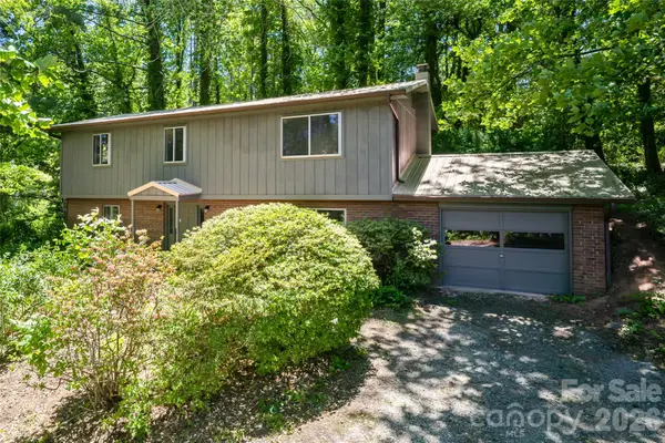 1 Beaverdam Knoll Road, Asheville, NC 28804