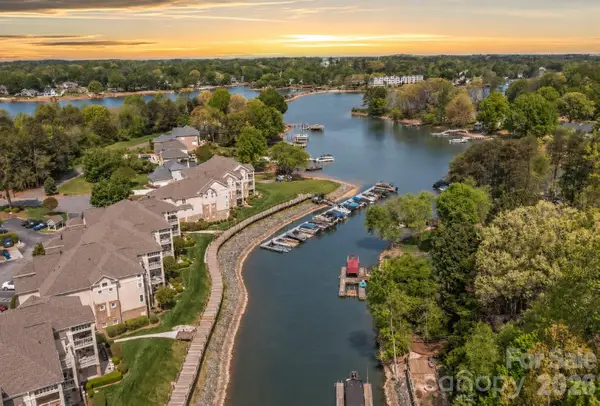 108 Pier 33 Drive #409, Mooresville, NC 28117