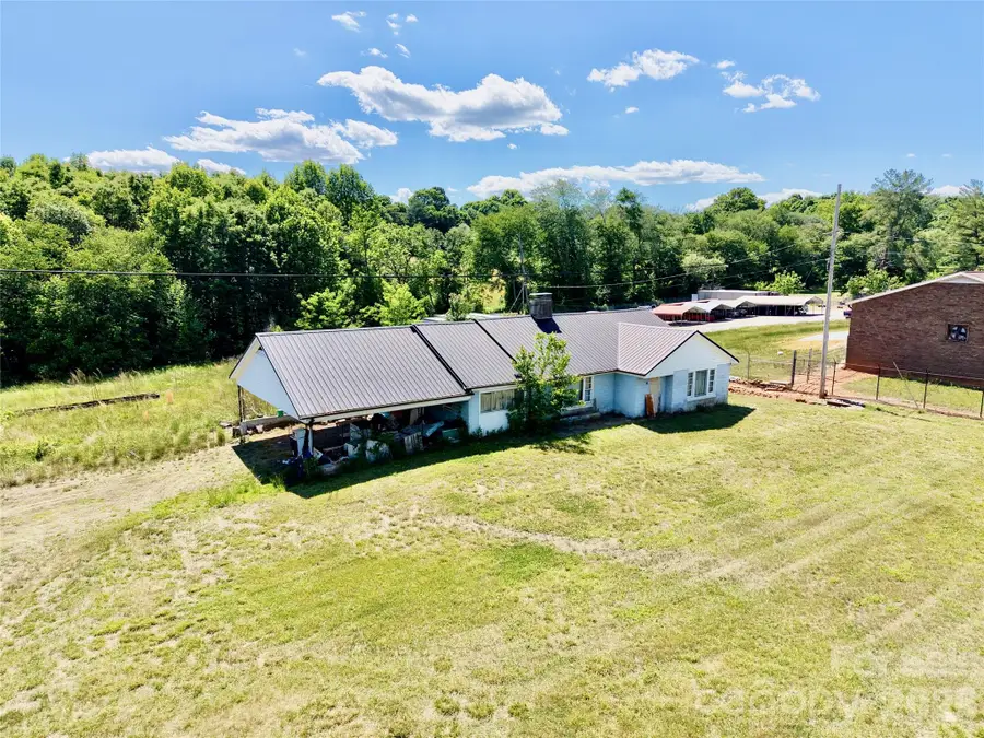 1263 Nc 16 Highway N, Taylorsville, NC 28681 - #2
