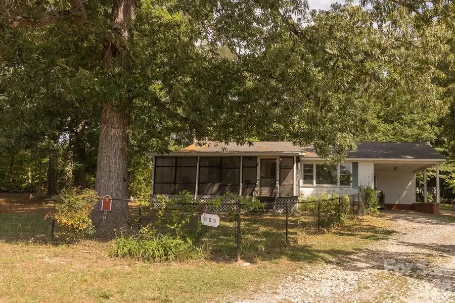 609 Wilcox Avenue, Gaffney, SC 29341 - #2