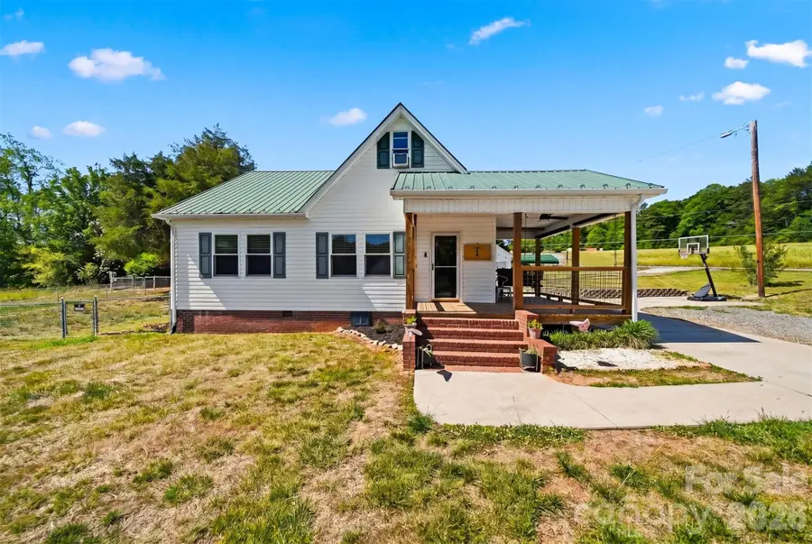 4039 Hartland Road, Lenoir, NC 28645 - #3