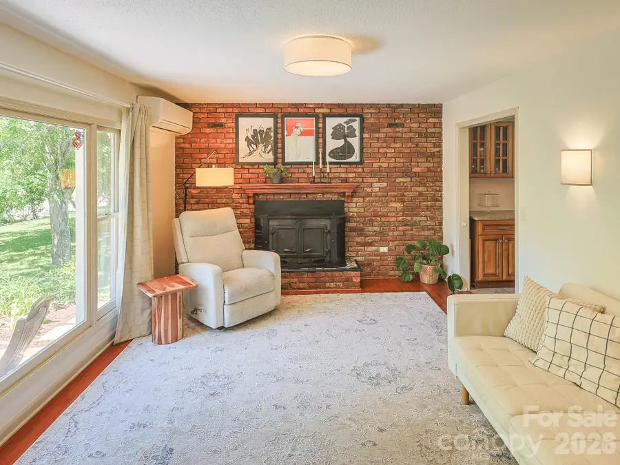 378 Dillingham Circle, Asheville, NC 28805 - #3