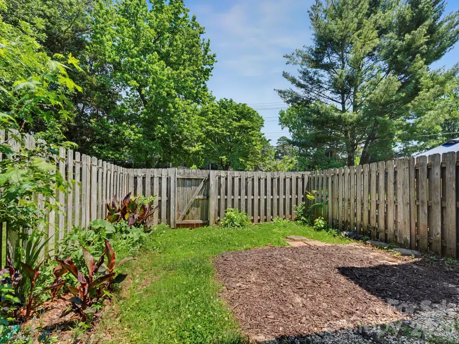 9416 Lexington Circle, Charlotte, NC 28213 - #3