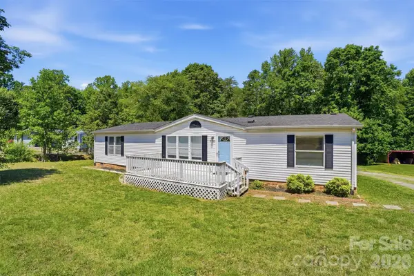 8755 Carroll Street, Hickory, NC 28601