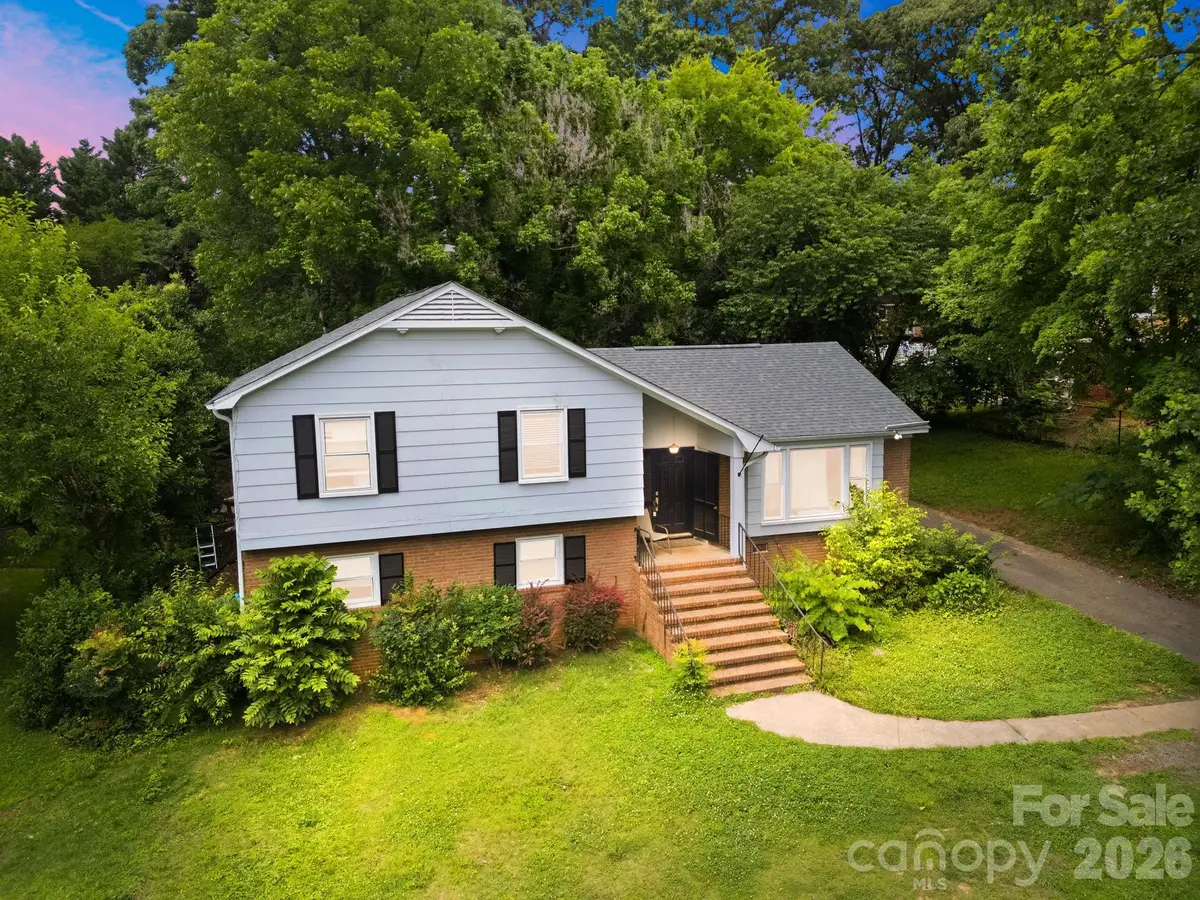 9201 Sandburg Avenue, Charlotte, NC 28213 - #1