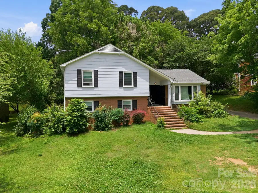 9201 Sandburg Avenue, Charlotte, NC 28213 - #3