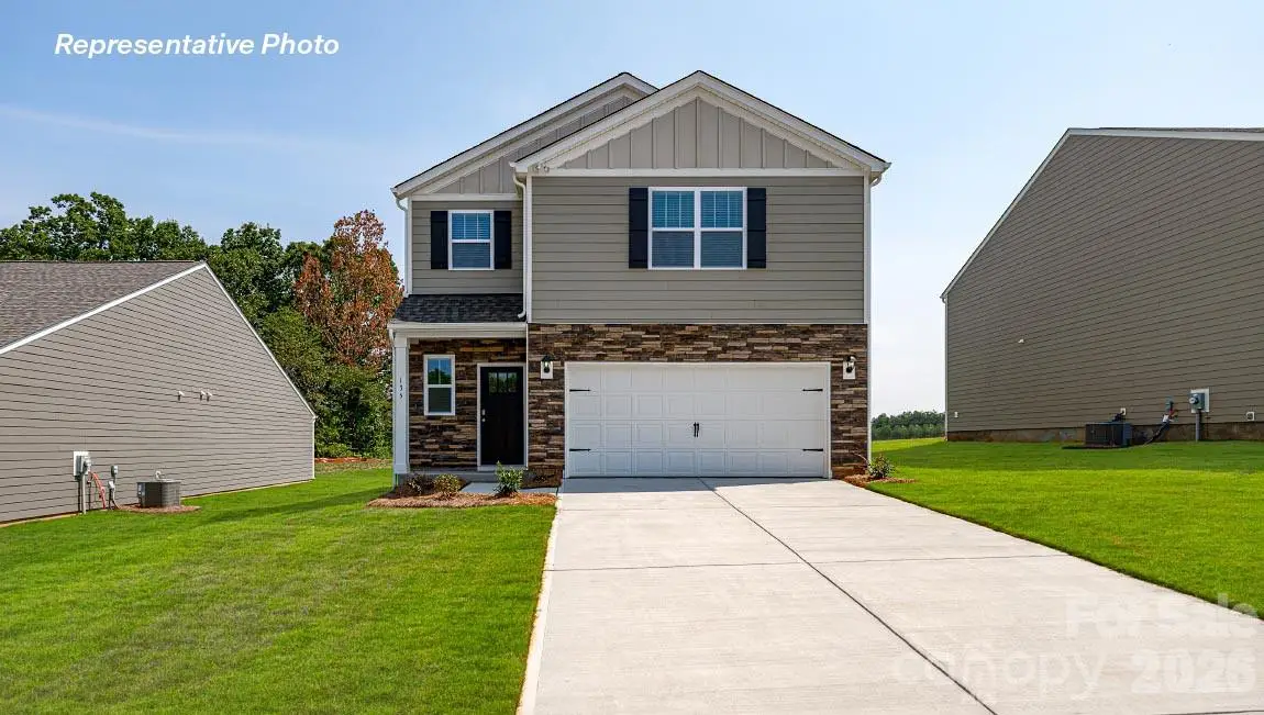 662 13th Avenue Drive Ne, Hickory, NC 28601 - #1