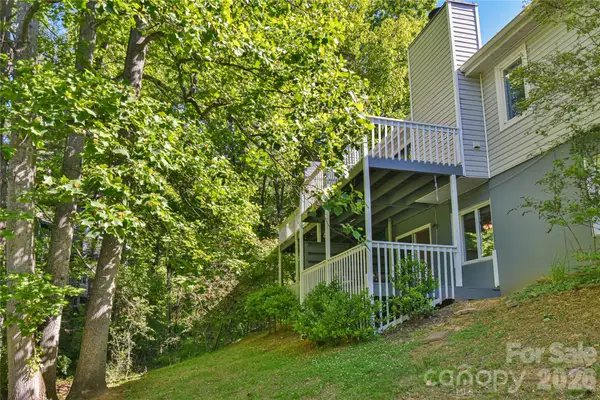63 Hollybrook Drive, Asheville, NC 28803