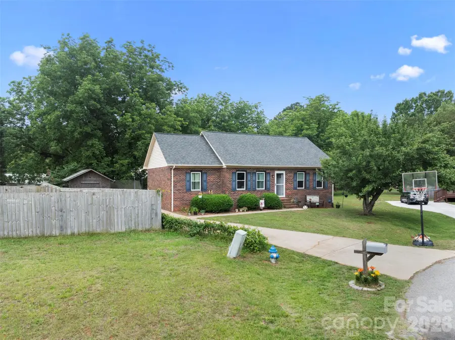 427 Park Gq Avenue, Granite Quarry, NC 28146 - #2