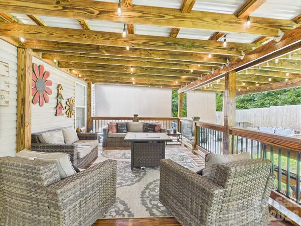 6093 Spartan Drive, Hudson, NC 28638