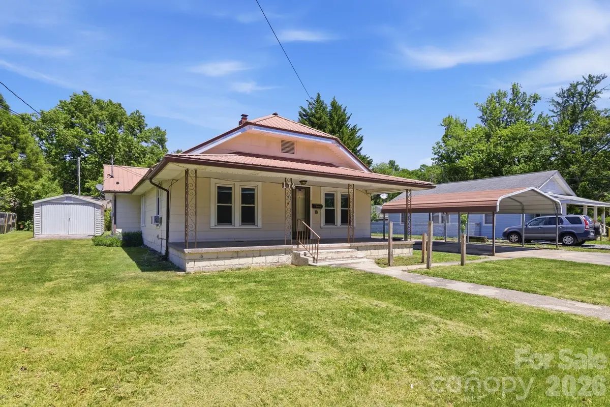 174 Hazelwood Avenue, Waynesville, NC 28786 - #1
