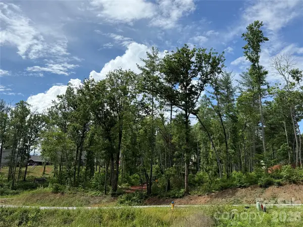 207 Cascade Ridge Road, Fairview, NC 28730