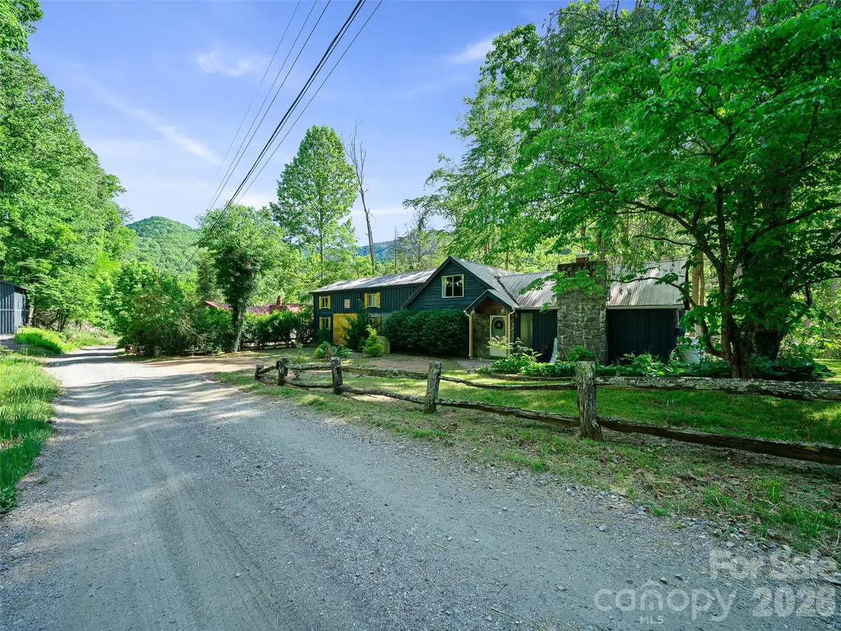 137 Mountain Farm Road, Burnsville, NC 28714 - #1