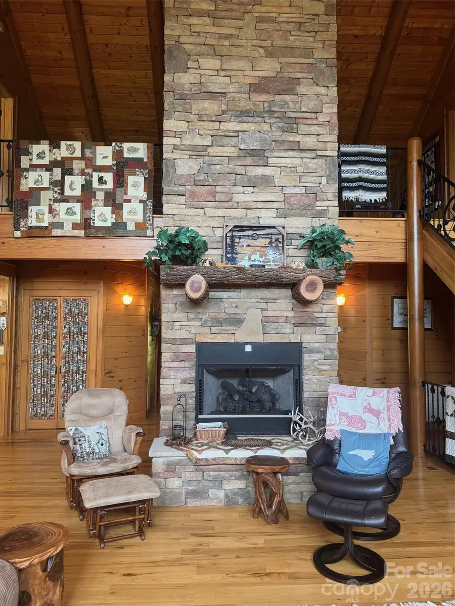 686 Hyacinth Drive, Clyde, NC 28721 - #3