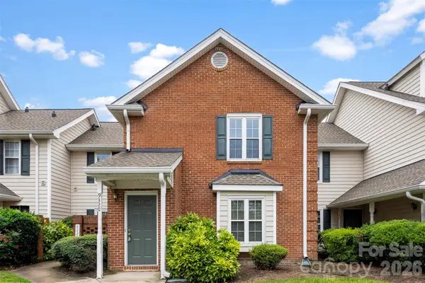 9320 South Vicksburg Park Court, Charlotte, NC 28210