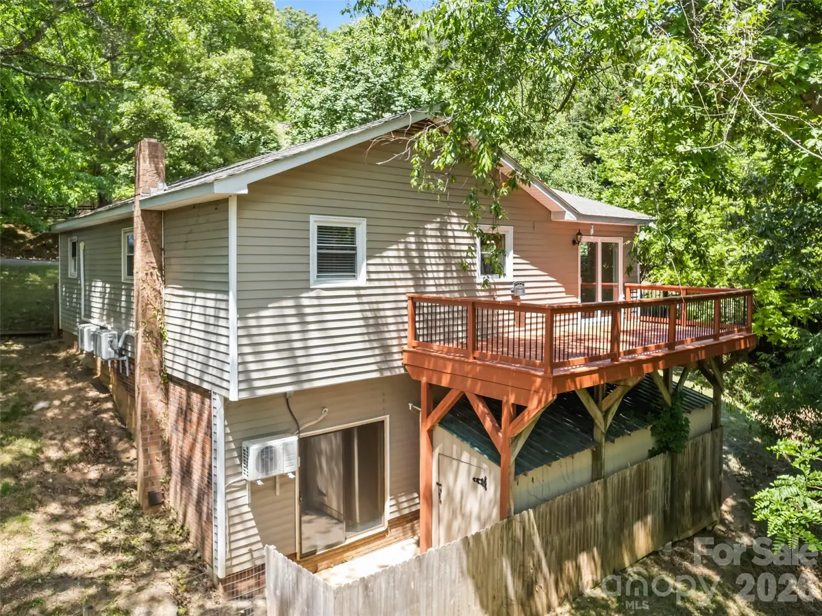 157 Highland Terrace, Clyde, NC 28721 - #1