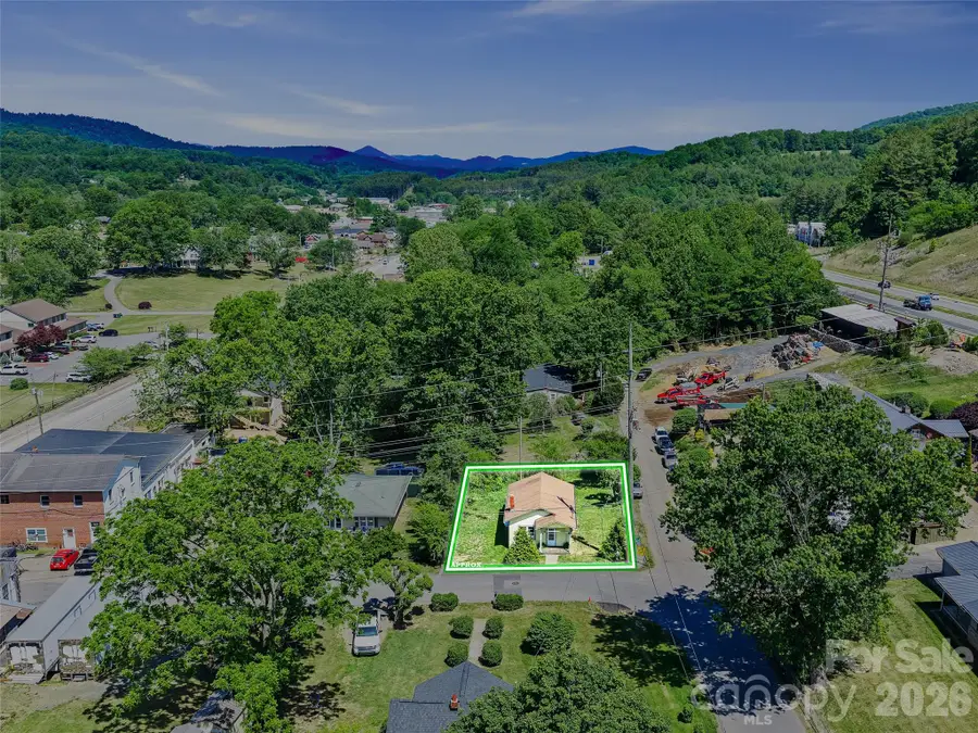 9 Ivy Street, Burnsville, NC 28714 - #3