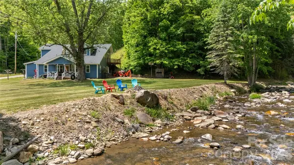 84 Sheets Farm Road, Bakersville, NC 28705