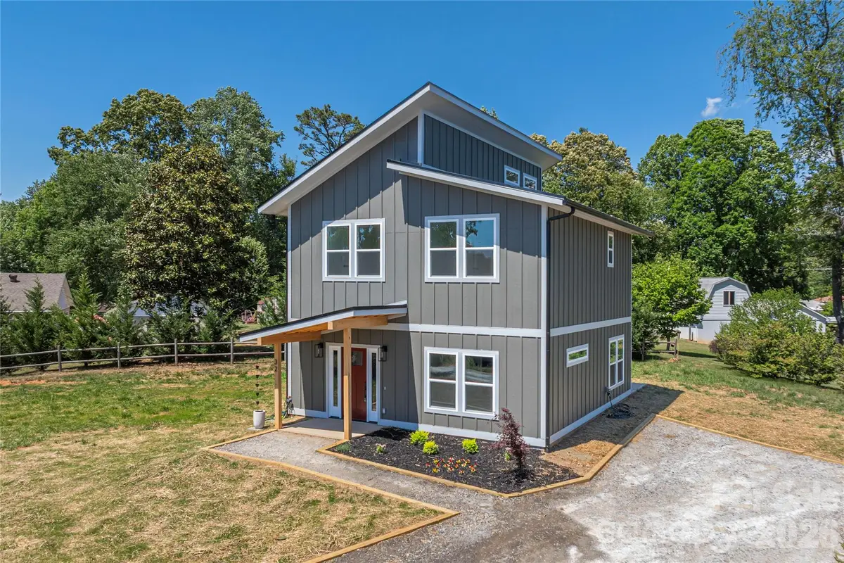 32 Oak Hill Road, Candler, NC 28715 - #1