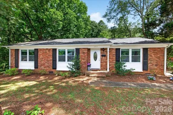 4914 Glenbrier Drive, Charlotte, NC 28212