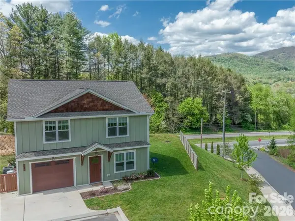 101 Towne Place, Clyde, NC 28721