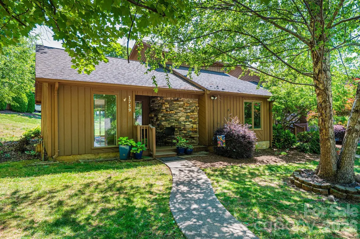 1759 12th Street Ne, Hickory, NC 28601 - #1