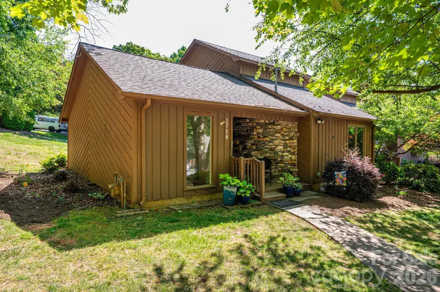 1759 12th Street Ne, Hickory, NC 28601 - #2
