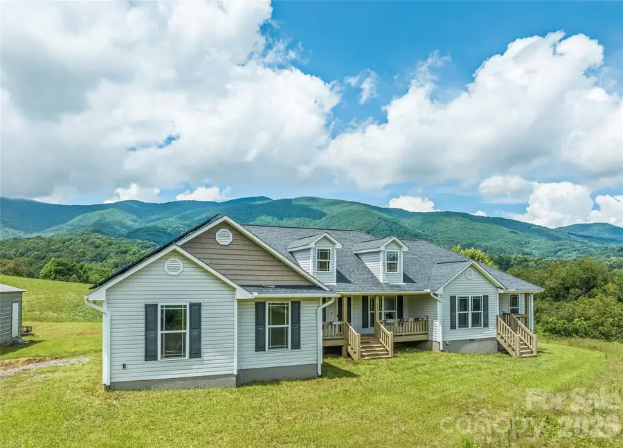232 Applehill Drive, Waynesville, NC 28786 - #2