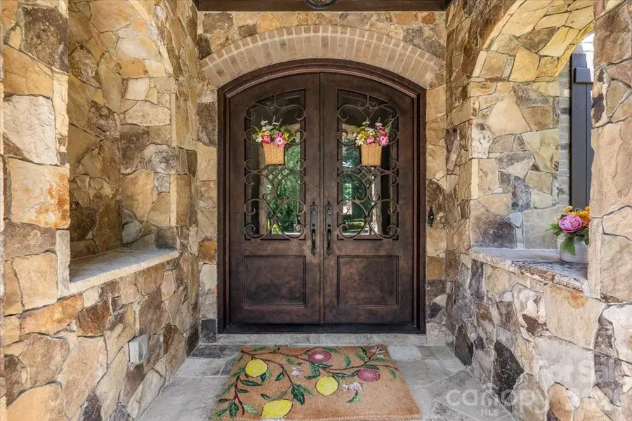 8100 Skye Lochs Drive, Waxhaw, NC 28173 - #2