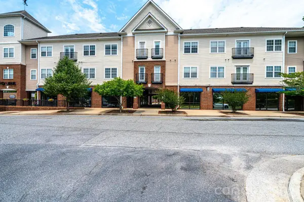 1410 4th Street Drive Nw #201, Hickory, NC 28601