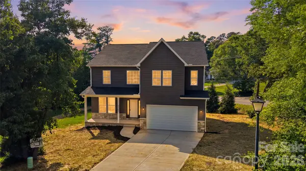 1147 10th Street Lane Nw, Hickory, NC 28601