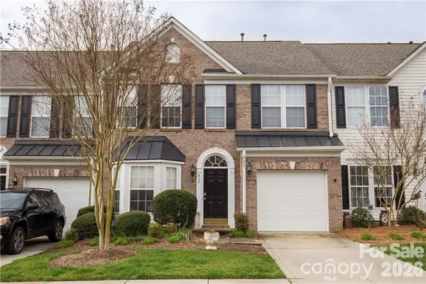 415 Foilage Court, Lake Wylie, SC 29710