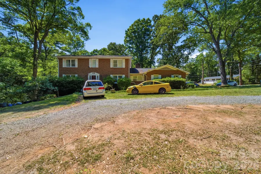 970 23rd Avenue Ne, Hickory, NC 28601 - #3