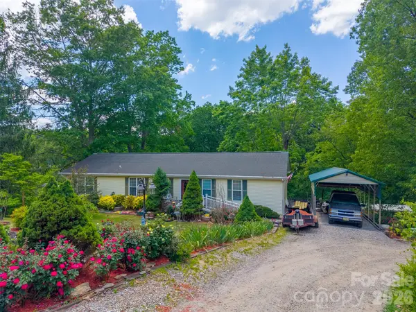 90, 60 & 132 Hennessee Street, Clyde, NC 28721