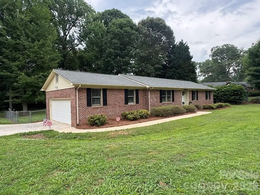 9409 Wedgewood Drive, Huntersville, NC 28078 - #3
