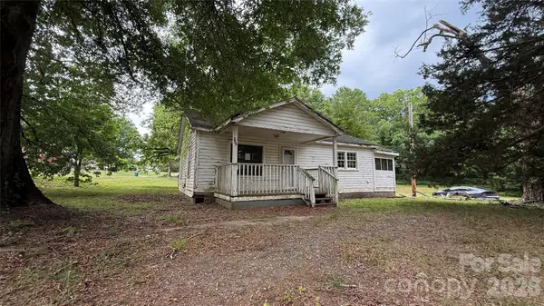255 Washington Street, Forest City, NC 28043
