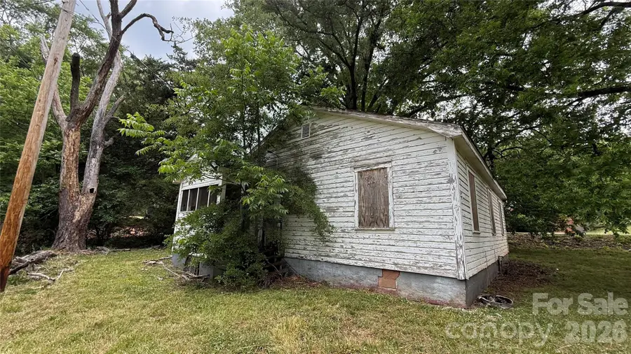 255 Washington Street, Forest City, NC 28043 - #3