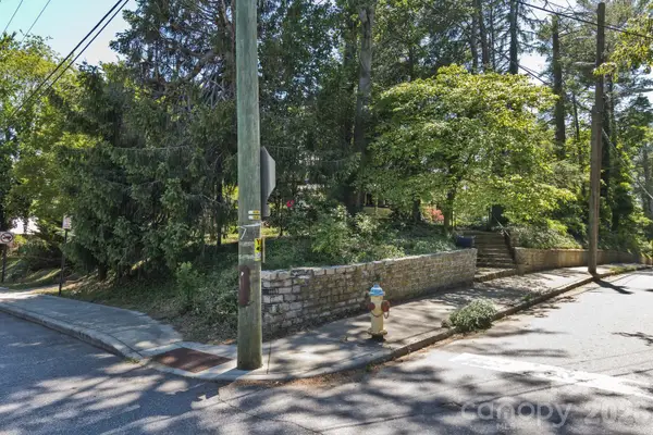 87 Hillside Street, Asheville, NC 28801