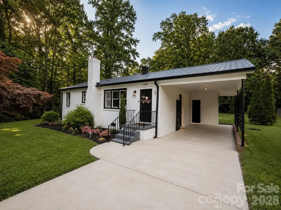 1344 12th Avenue Ne, Hickory, NC 28601 - #3
