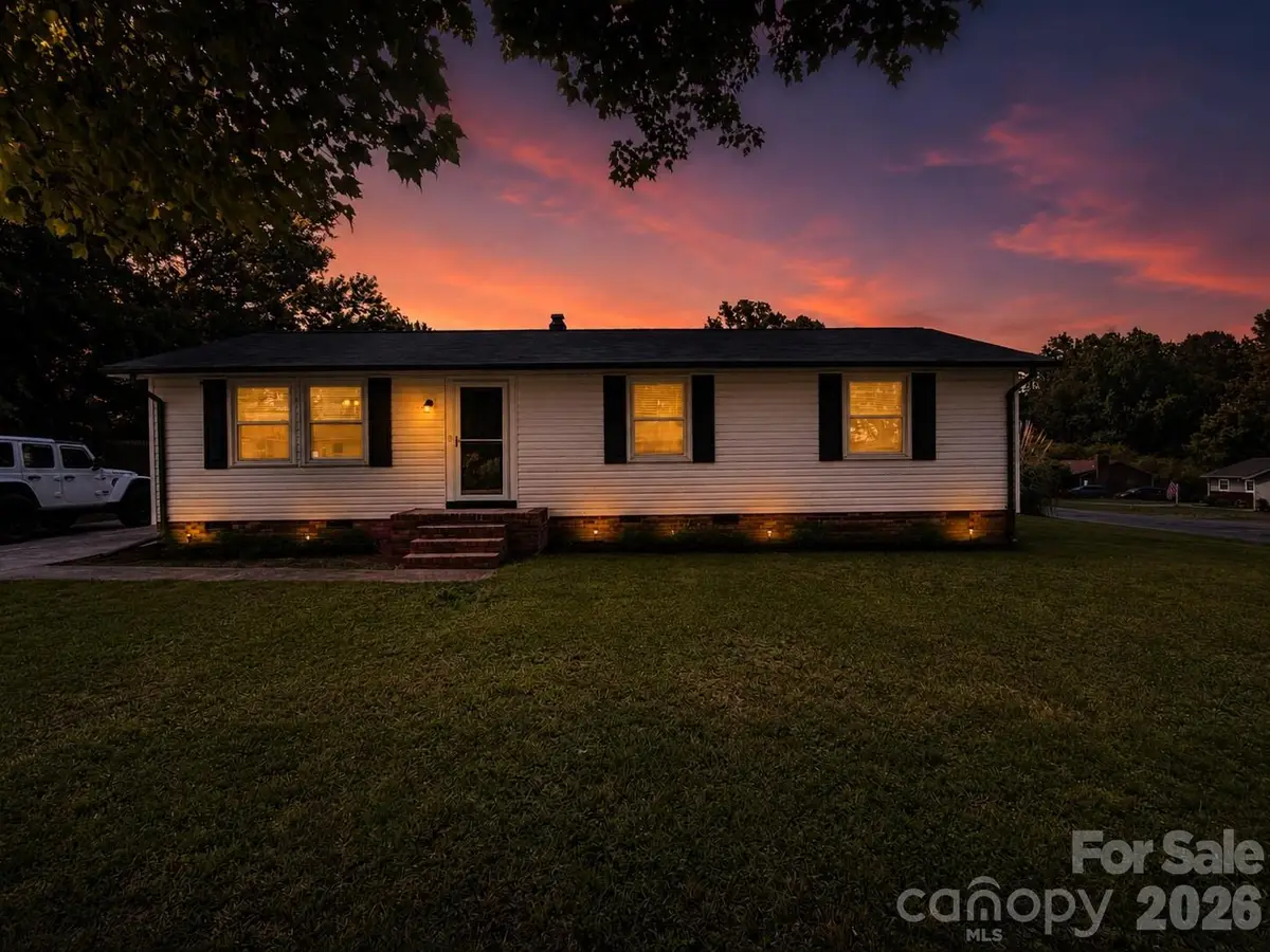 617 Oakwood Lane, Gastonia, NC 28056 - #1